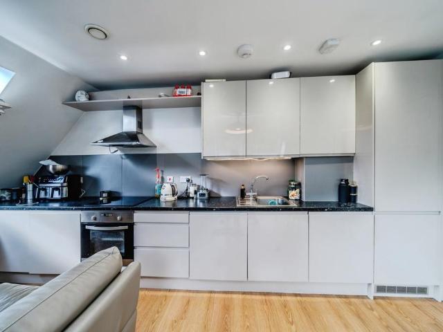 Flat for sale in Pachesham Park, Surrey