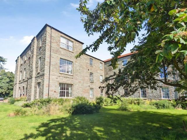 Flat for sale in Feckenham, City Of Bristol