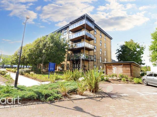 Flat for sale in Welwyn Garden City, Welwyn Hatfield