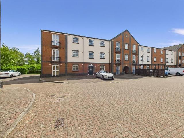 Flat for sale in Churchward, Rodbourne