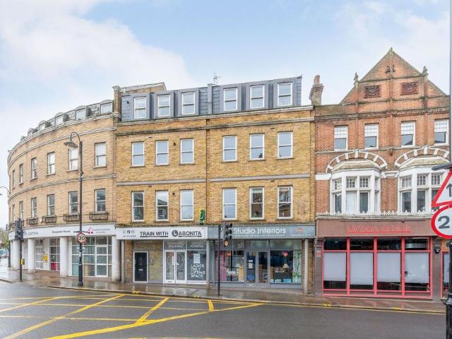 Flat for sale in London Borough of Croydon, Upper Norwood