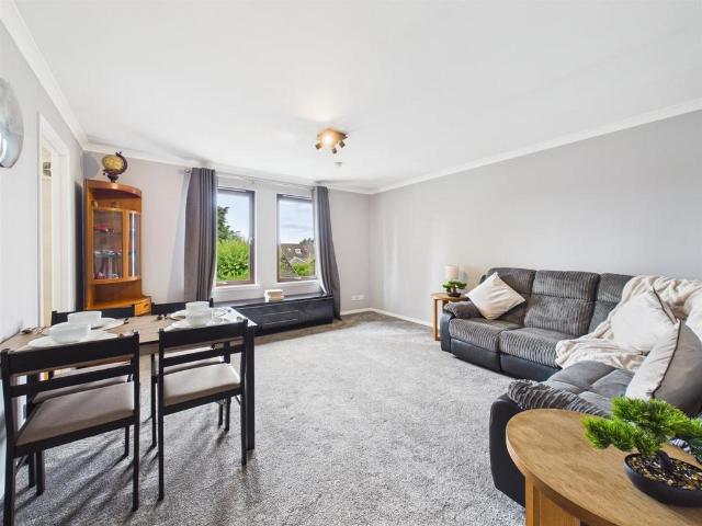 Flat for sale in New Scone, Scotland