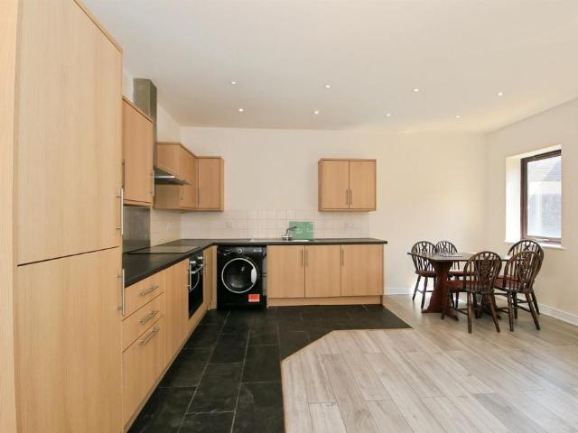 Flat for sale in Peterborough