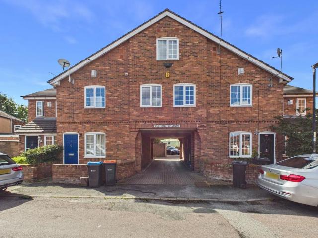 Flat for sale in Hoole, Chester