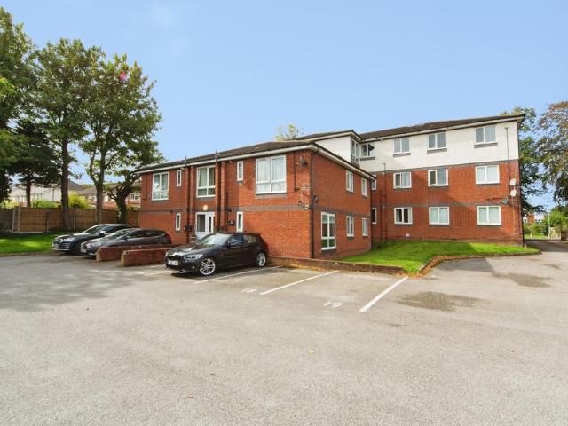 Flat for sale in Woodhey, New Ferry