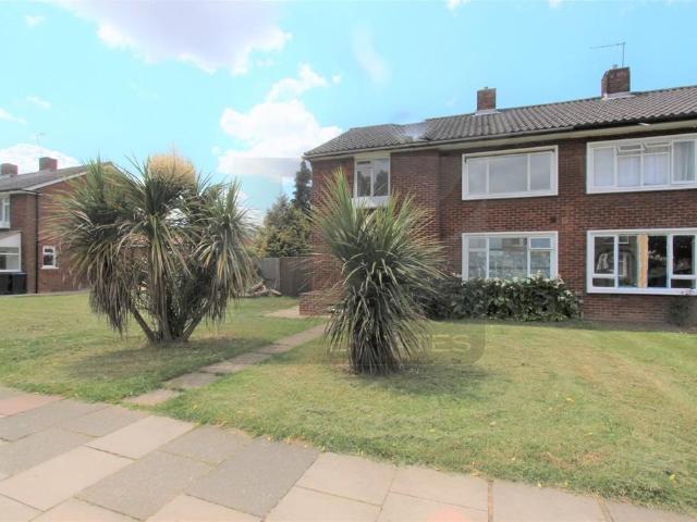 Flat for sale in Southgate, Oakwood
