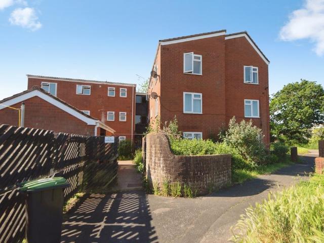 Flat for sale in Rowner, Middlecroft
