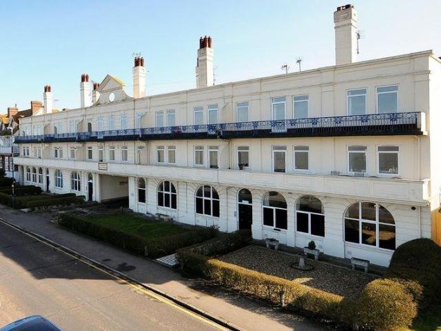Flat for sale in Kingsdown Park, The Bridge