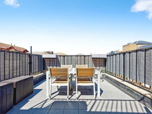 Flat for sale in East Cliff, Acol
