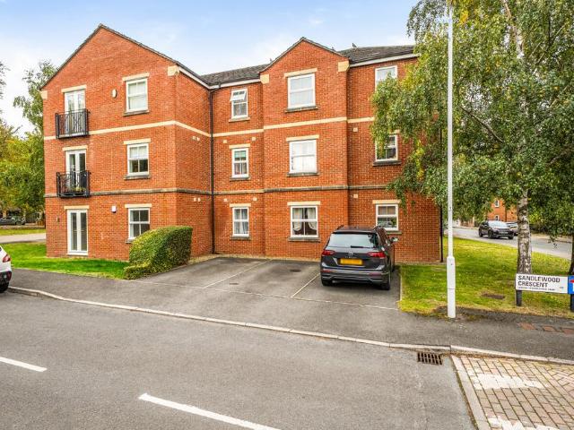 Flat for sale in Moor Allerton, Leeds