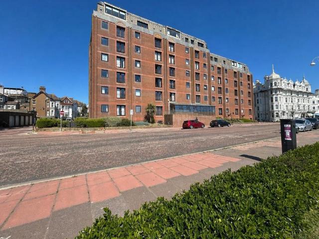 Flat for sale in Central, Heathlands