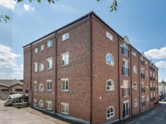 Flat for sale in Firthcliffe, Heckmondwike