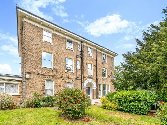 Flat for sale in London Borough of Lewisham, Brockley