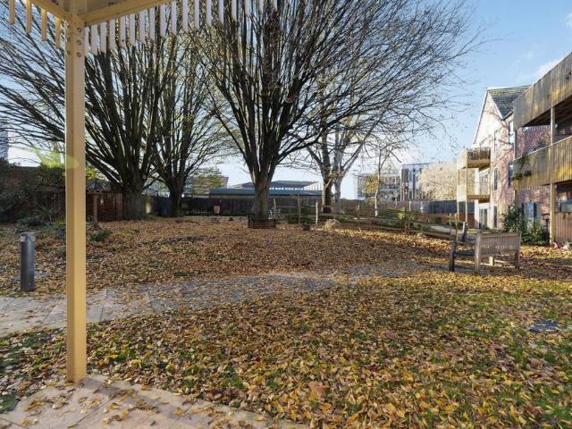 Flat for sale in Evershot, Oxfordshire