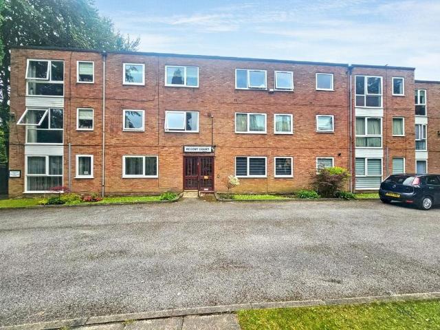 Flat for sale in Salford, Greater Manchester