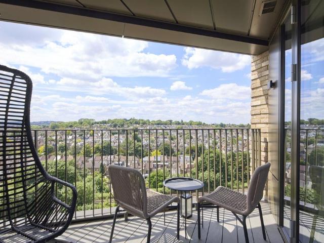 Flat for sale in London Borough of Lewisham, Ladywell