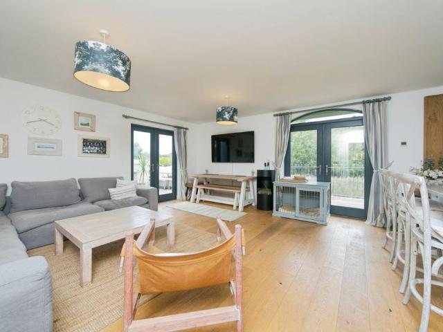 Flat for sale in Abersoch, Wales