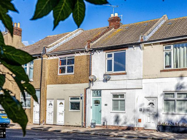 Flat for sale in Milton, Portsmouth