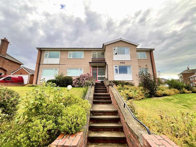Flat for sale in Scalby Mills, Kepwick