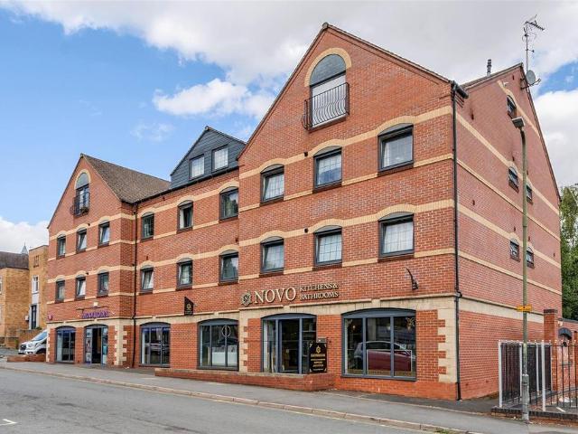 Flat for sale in Blakebrook, Rushock