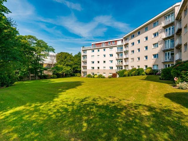 Flat for sale in Merchiston, Scotland
