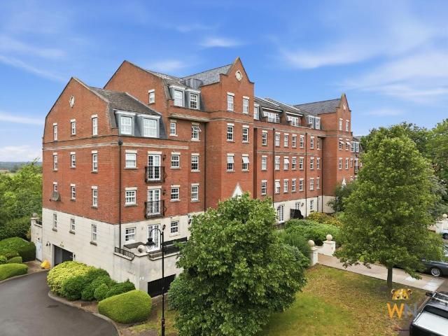 Flat for sale in Clements Park, Brentwood