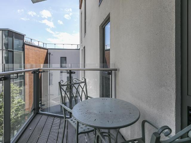 Flat for sale in Greenwich Town Centre, Greater London