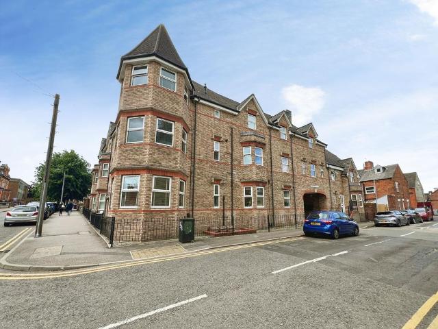Flat for sale in Grantham, Barholm