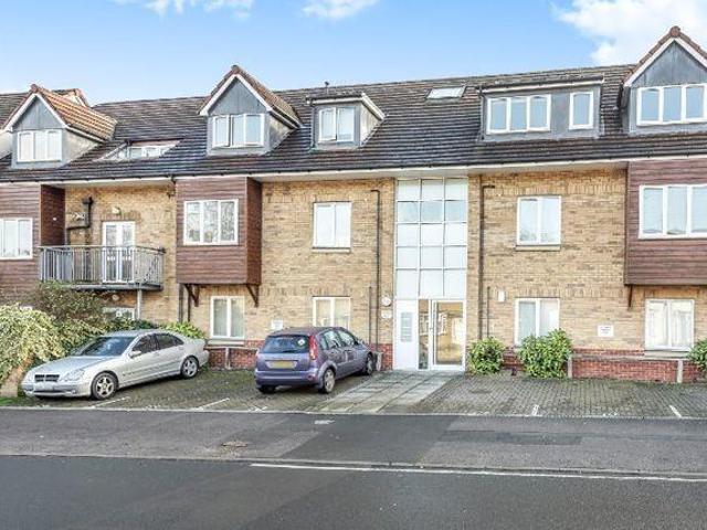 Flat for sale in Castlefield, Cressex