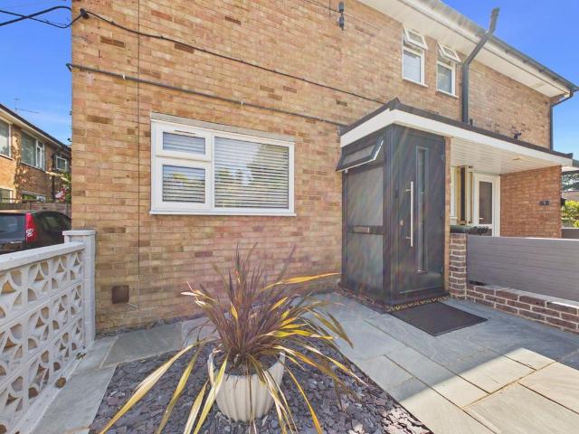 Flat for sale in West Worthing, Worthing
