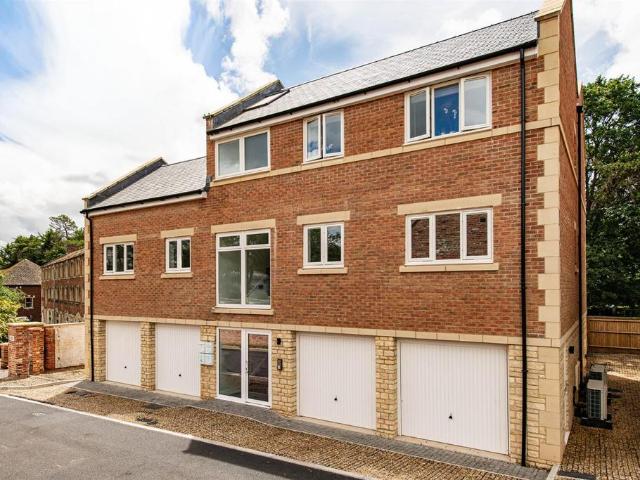 Flat for sale in Trowbridge