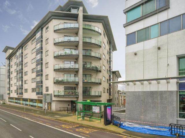 Flat for sale in Barbican, Mount Wise