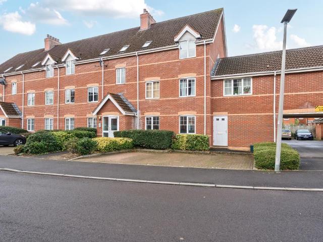 Flat for sale in Enborne, West Berkshire