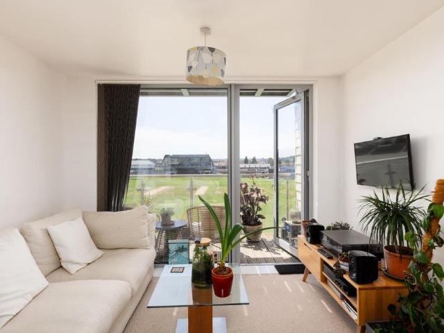 Flat for sale in Feckenham, City Of Bristol