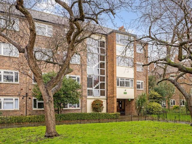 Flat for sale in East Sheen, Isle Of Man