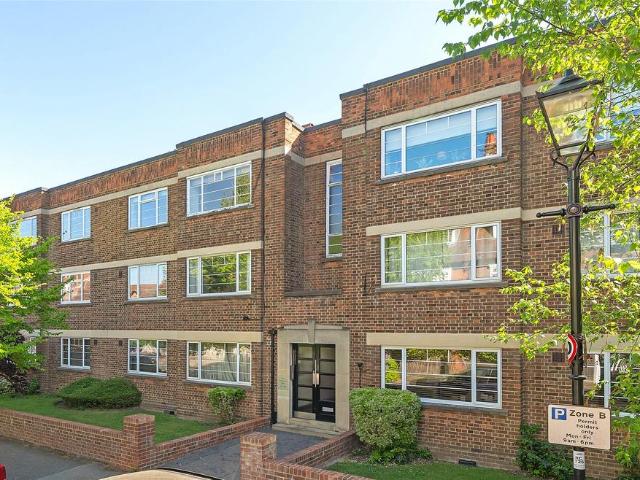 Flat for sale in London Borough of Ealing, Greater London