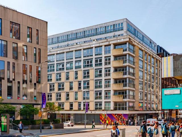Flat for sale in Merchant City, Scotland