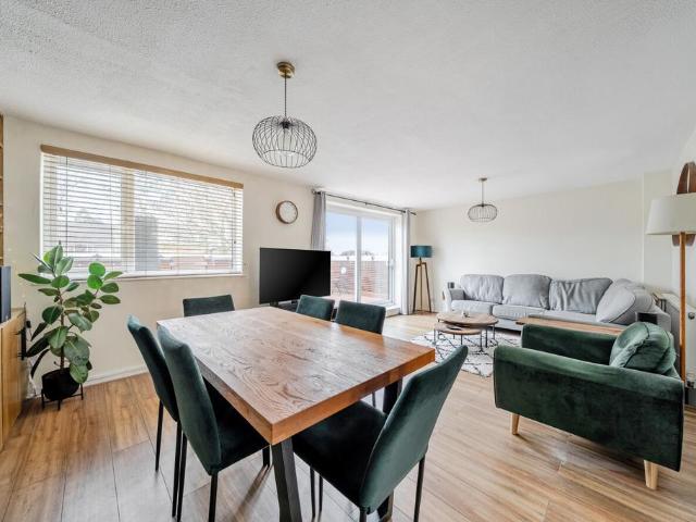 Flat for sale in London Borough of Bromley, Greater London