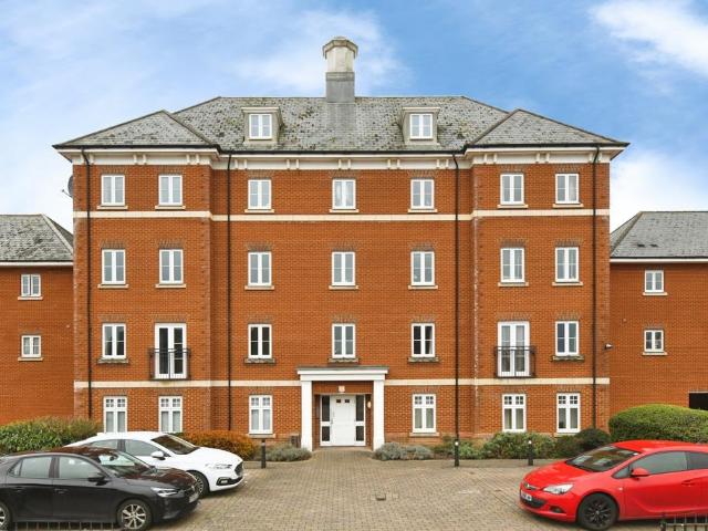 Flat for sale in Fordham Heath, Essex