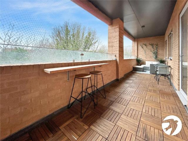 Flat for sale in North Cray, Greater London