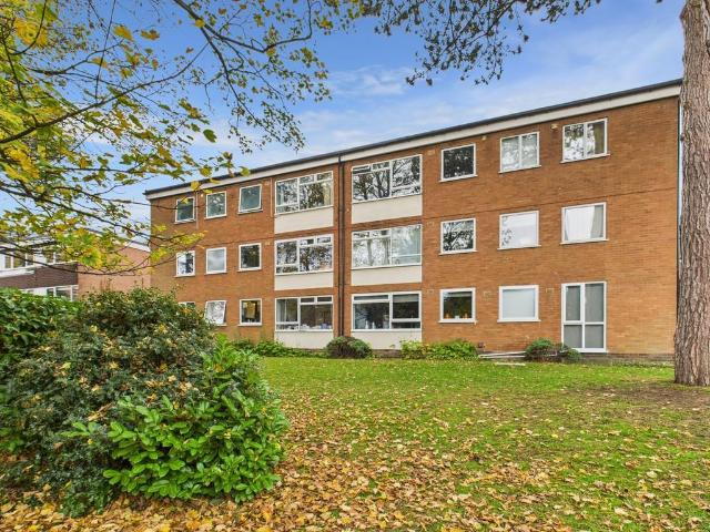 Flat for sale in Sutton Coldfield, West Midlands