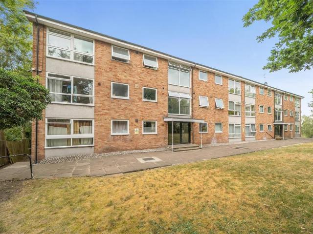 Flat for sale in Greater London