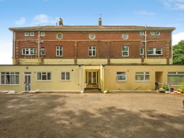Flat for sale in Babis Farm, Saltash