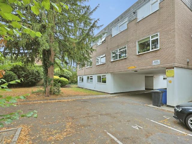 Flat for sale in Heigham Grove, East Bank