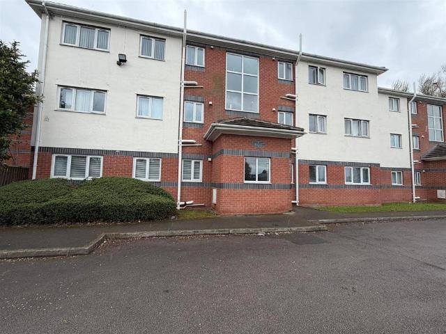 Flat for sale in Hollins, Pendock