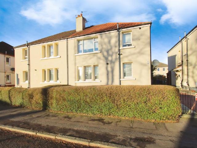 Flat for sale in Carriagehill, Glenburn