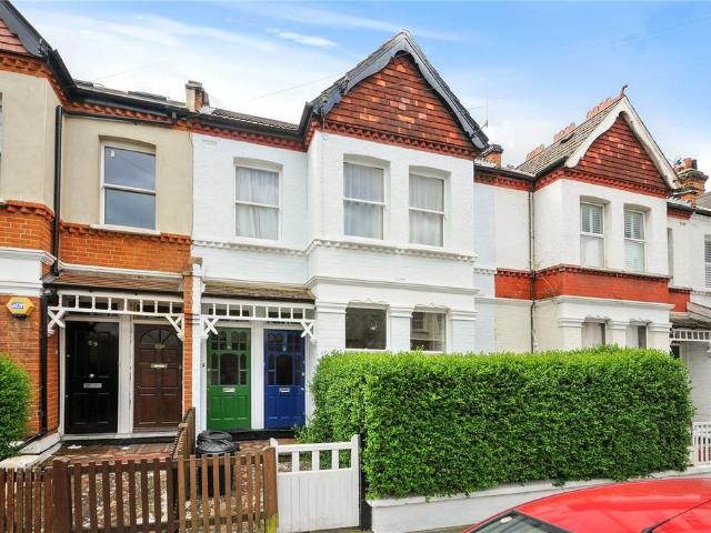 Flat for sale in Balham, Greater London