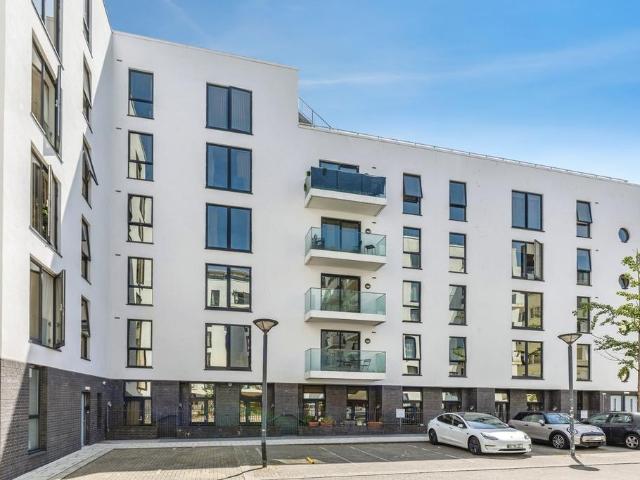 Flat for sale in Canon's Marsh, Feckenham