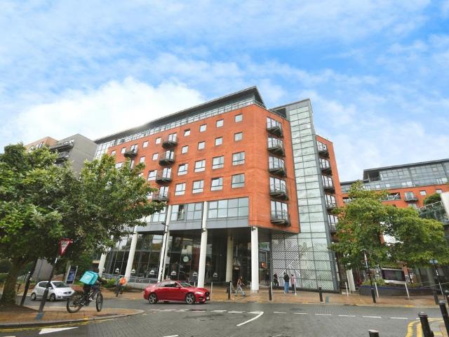 Flat for sale in Saint George's, Isle Of Man