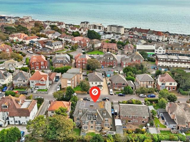 Flat for sale in Wick, Bournemouth